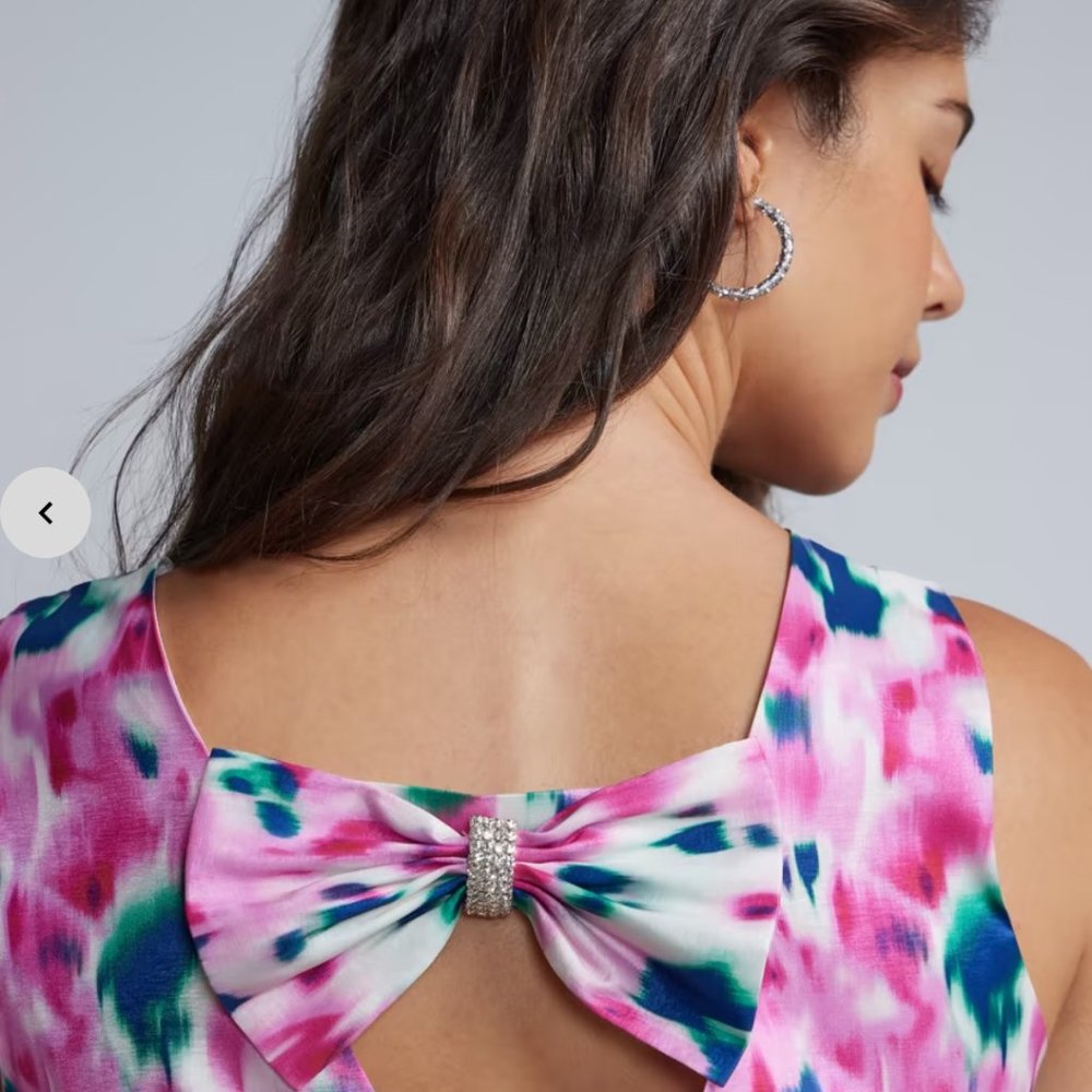 Bow Back Shift Dress - Picture 3 of 3